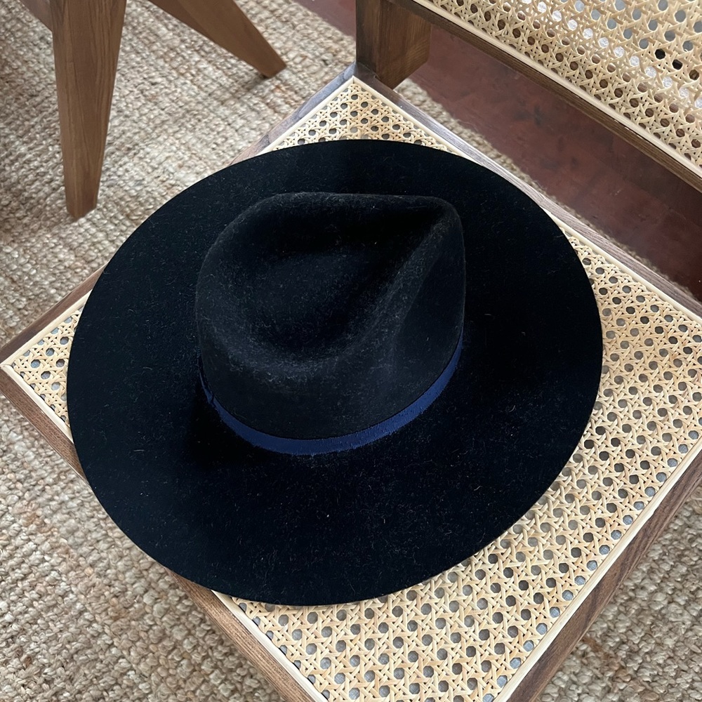 Monrowe Black Wool Hat